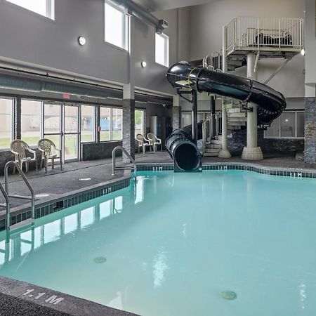 Home Inn & Suites Regina Airport מראה חיצוני תמונה
