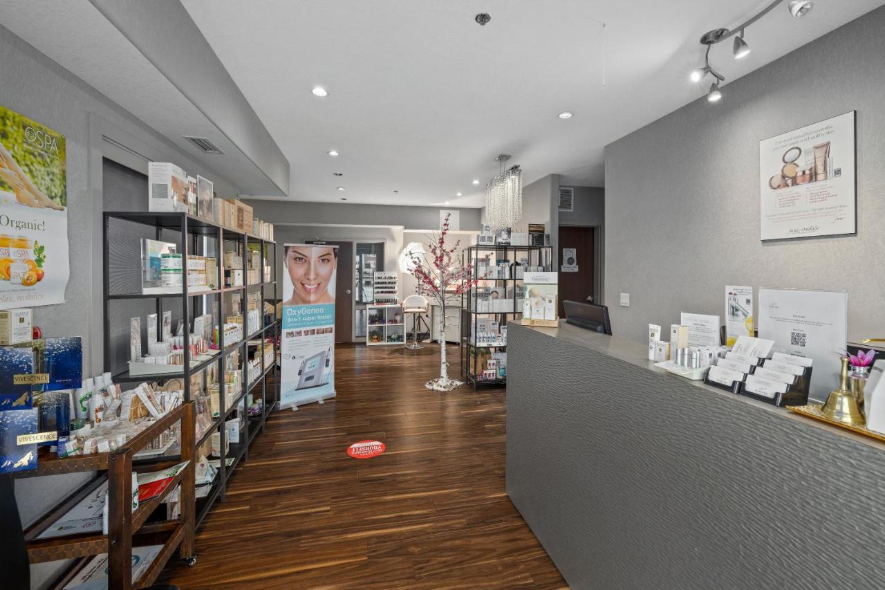Home Inn & Suites Regina Airport מראה חיצוני תמונה