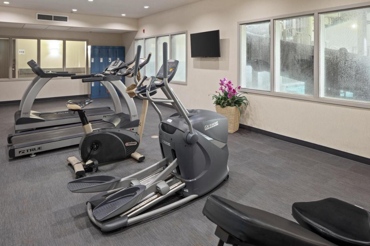 Home Inn & Suites Regina Airport מראה חיצוני תמונה