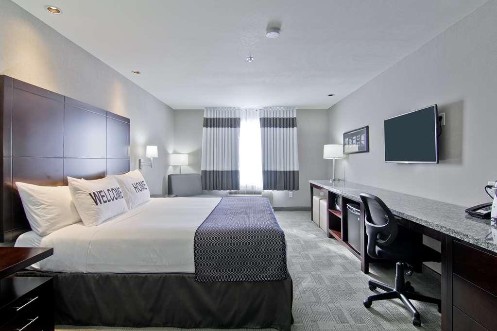 Home Inn & Suites Regina Airport חדר תמונה