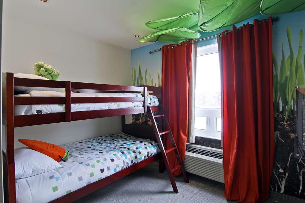 Home Inn & Suites Regina Airport חדר תמונה