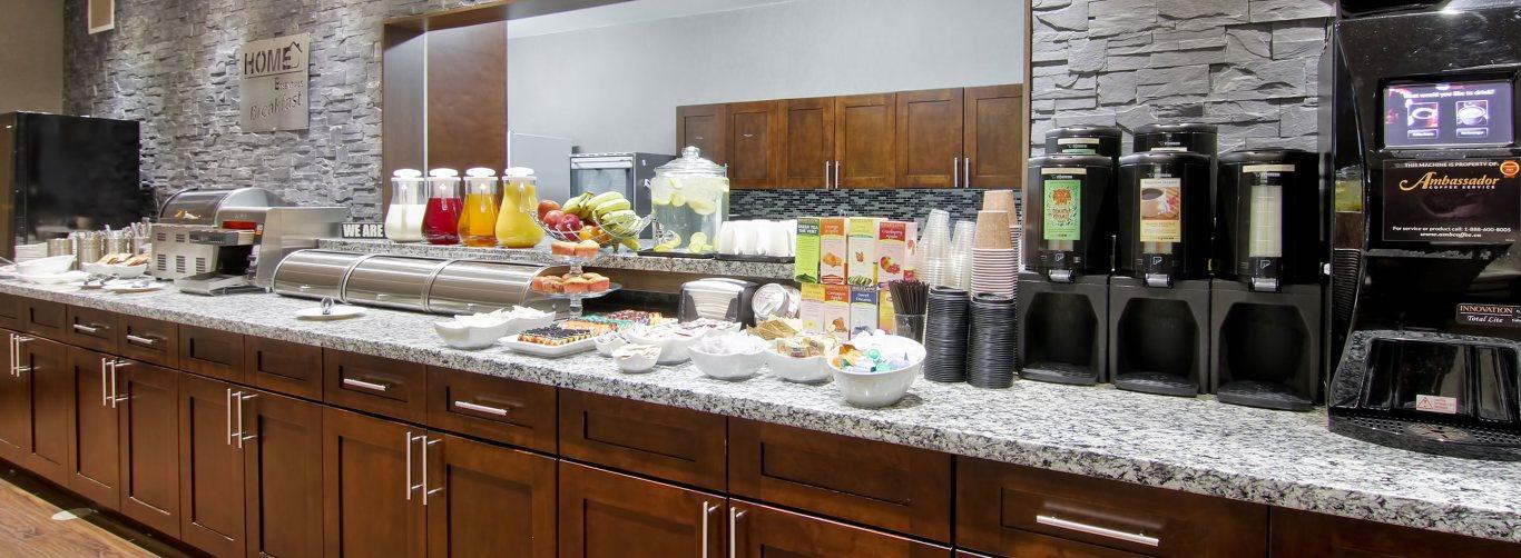 Home Inn & Suites Regina Airport מראה חיצוני תמונה