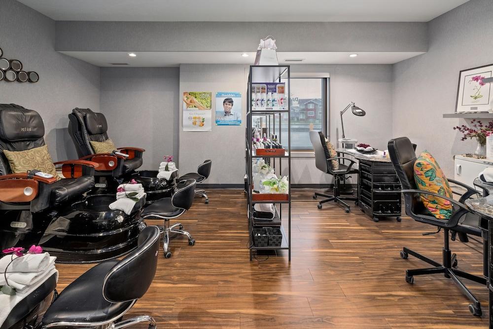 Home Inn & Suites Regina Airport מראה חיצוני תמונה