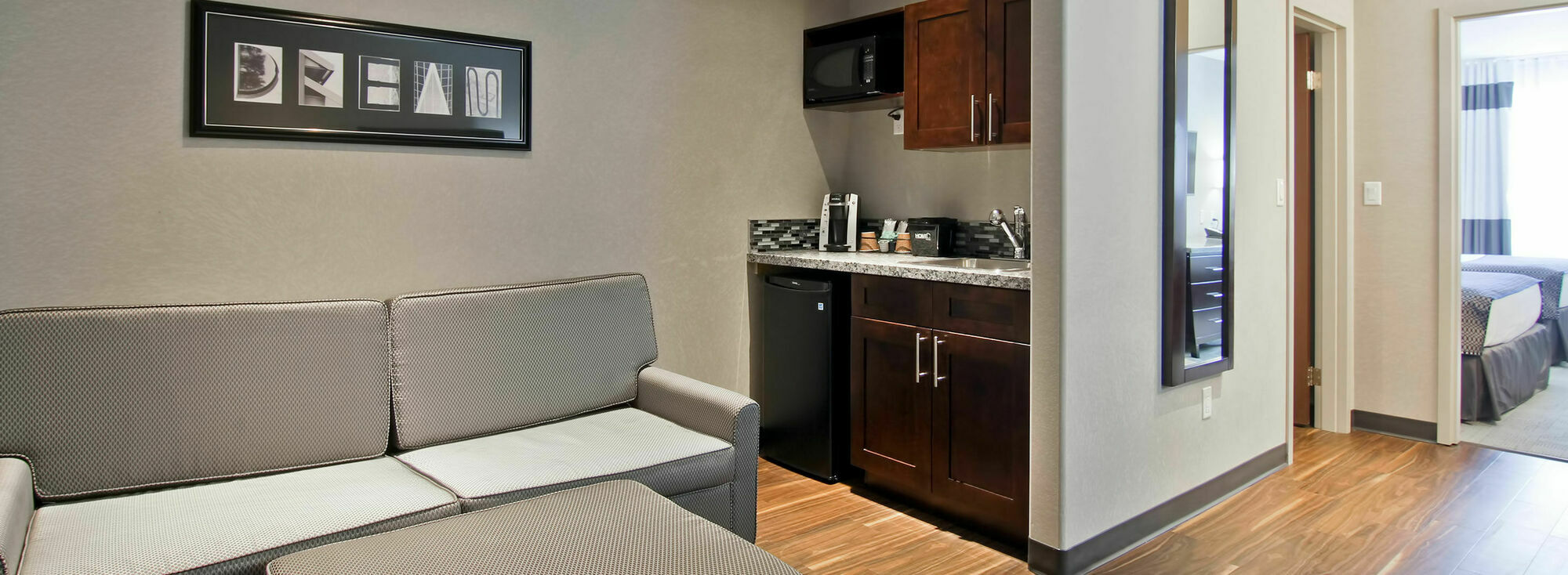 Home Inn & Suites Regina Airport מראה חיצוני תמונה