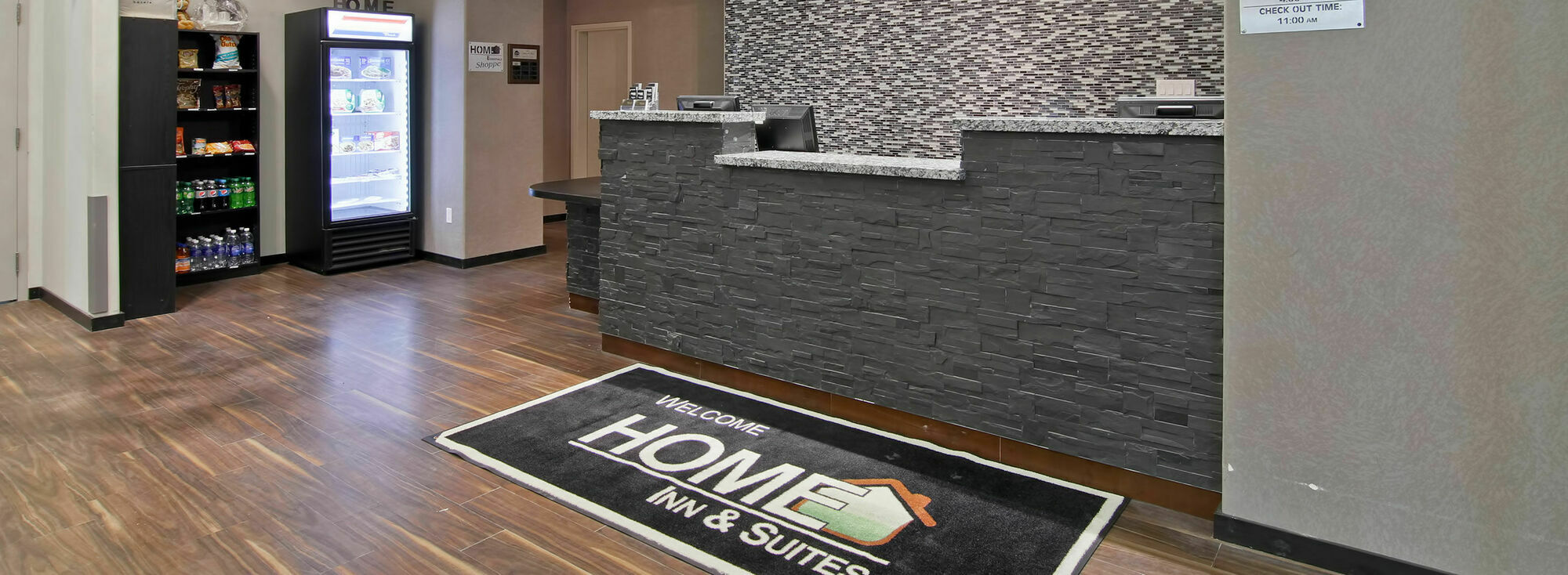 Home Inn & Suites Regina Airport מראה חיצוני תמונה